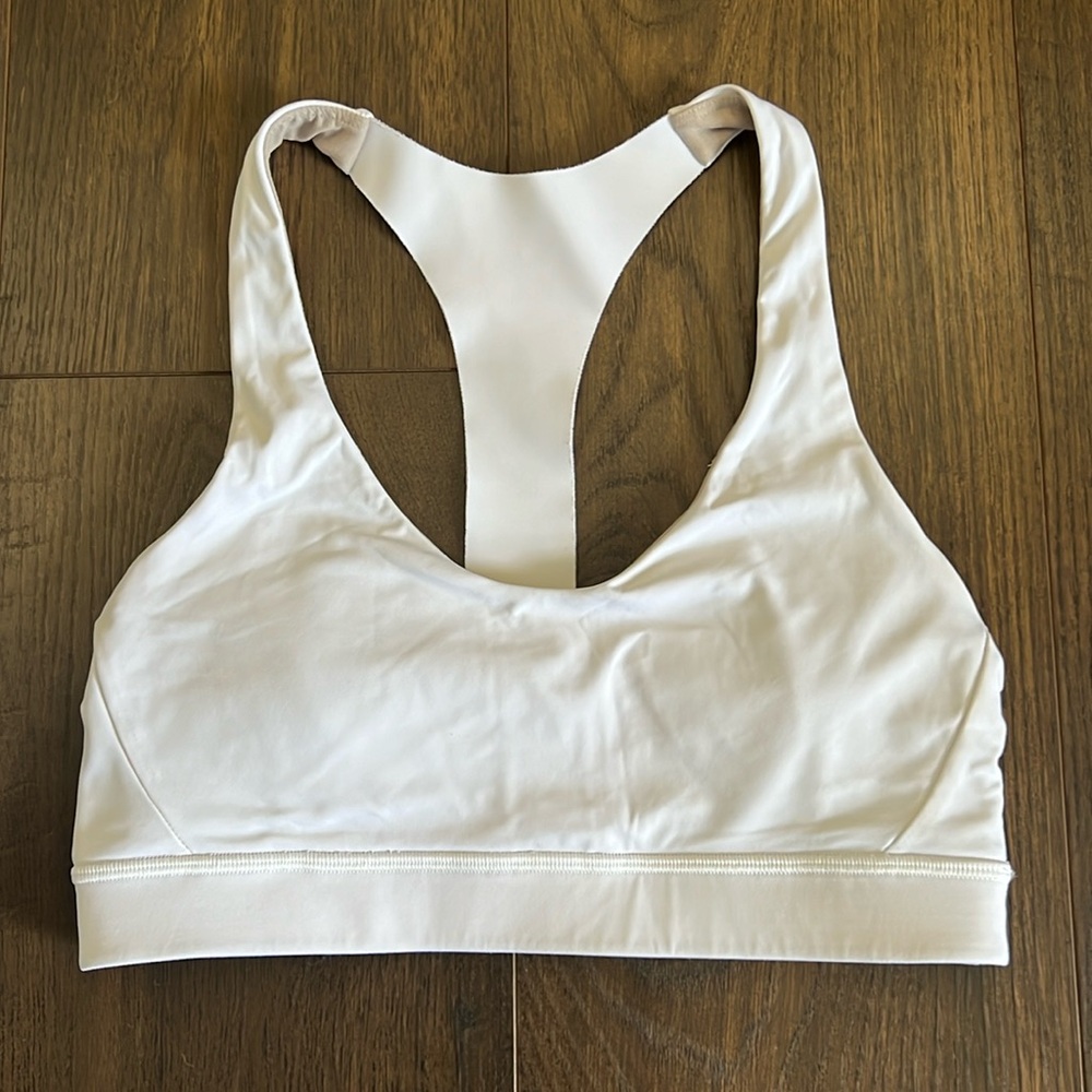 LuluLemon T Back sports/yoga bra Size small